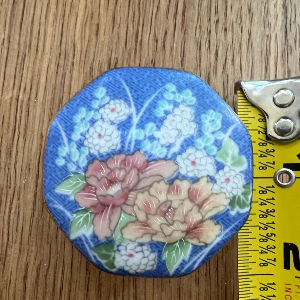 Vintage Echo Takahashi Hand Decorated Porcelain trinket box